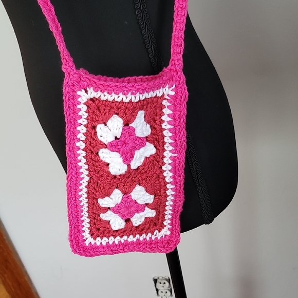 Handcrafted Pink and White Crochet Crossbody Cell Phone  Bag - Picture 5 of 5